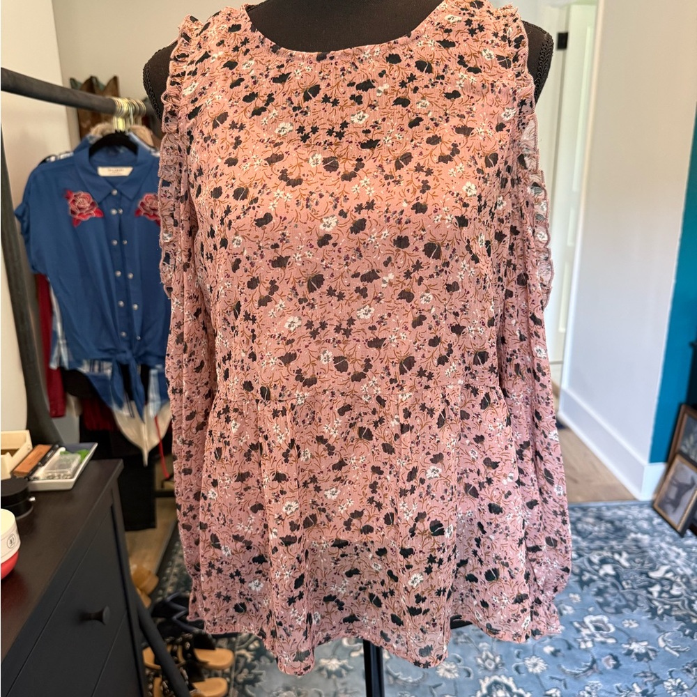 American Eagle Outfitters Floral Pink Cold-Shoulder Blouse